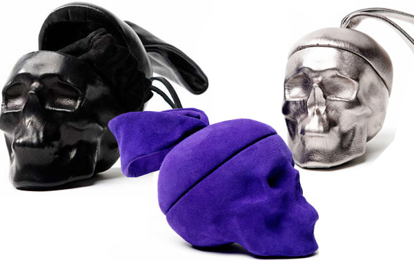 http://glamourparaguaio.files.wordpress.com/2009/06/natalia-brilli-skull-purses-bags-1.jpg